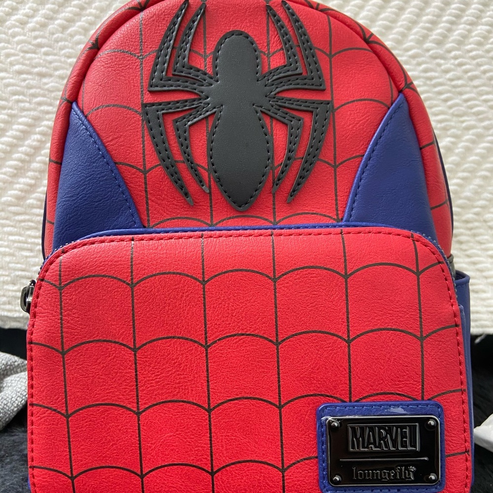 LOUNGEFLY MARVEL SPIDER-MAN CLASSIC MINI BACKPACK